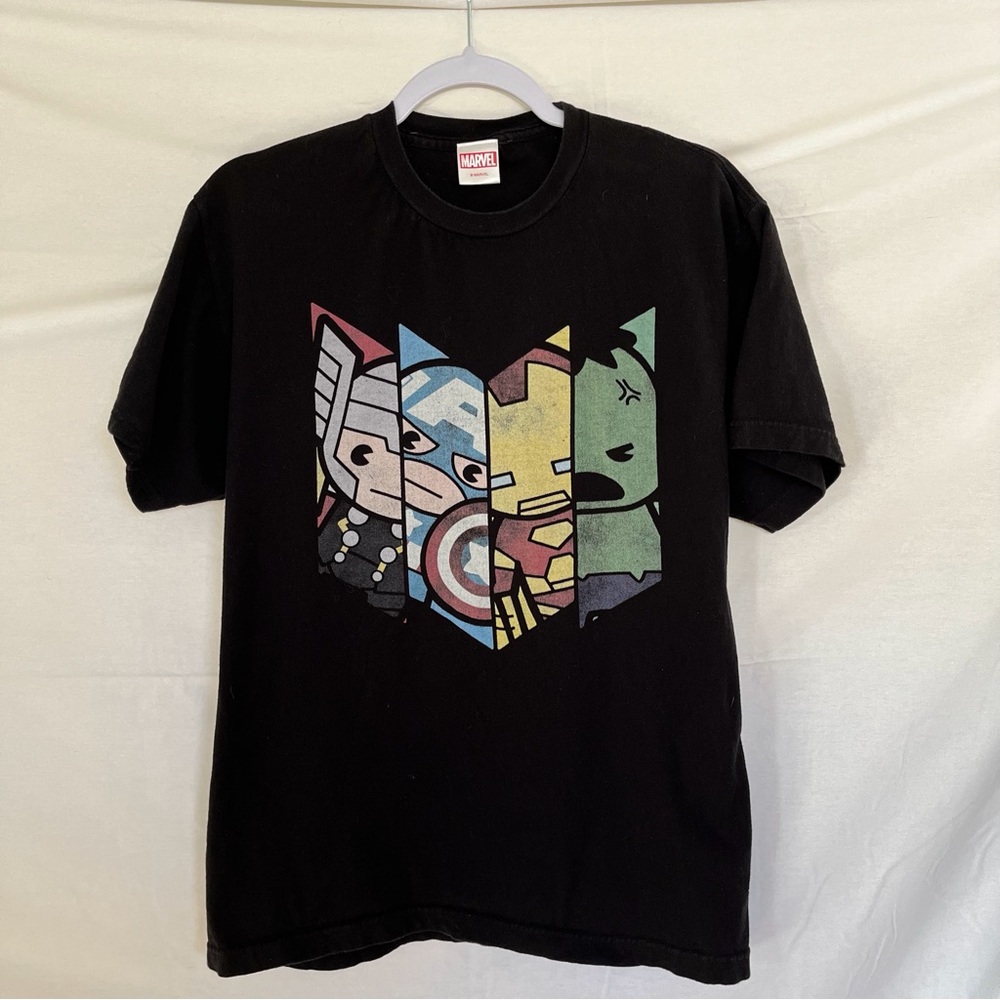 Marvel Avenger Comic Collection Kawaii Panels Short Sleeve Shirt Size Large - Picture 1 of 6